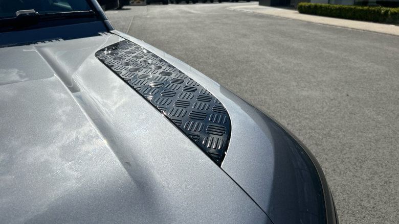 Land Rover Defender 3.0 D250 SE 110 5dr Auto Diesel Estate